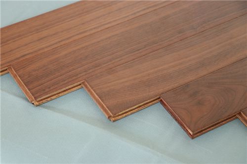 產(chǎn)品測評：林昌黑胡桃人字拼實木復(fù)合地板