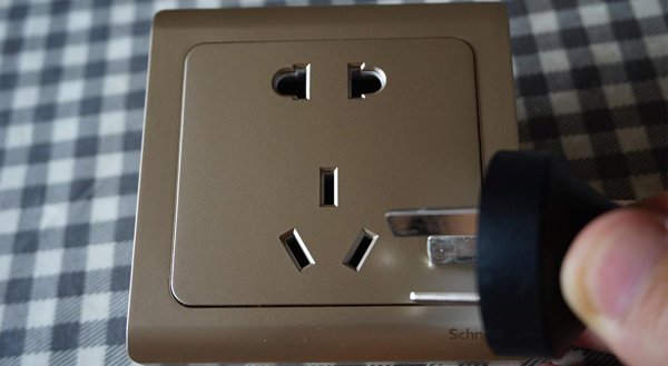 產(chǎn)品測(cè)評(píng)：施耐德電氣Vogue輕逸系列開關(guān)插座