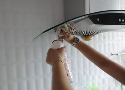 懶人一族們讓油煙機(jī)清洗by itself？可以有的！