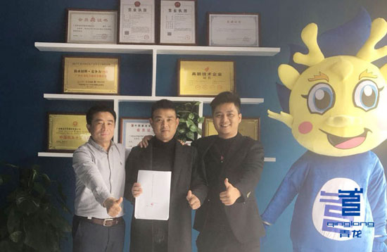 年賺千萬，這位大佬還跨界做青龍家居防水