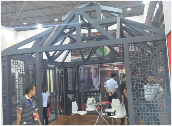 貴陽建博會(huì)上展風(fēng)采，漢唐門窗名揚(yáng)四海