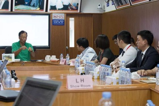 攜手打造中國智能制造示范企業(yè)，王力與富士康簽約戰(zhàn)略合作協(xié)議