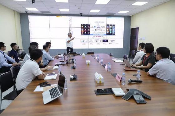 攜手打造中國智能制造示范企業(yè)，王力與富士康簽約戰(zhàn)略合作協(xié)議