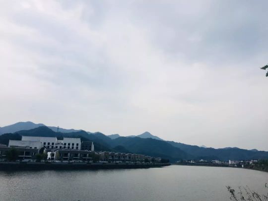火星人集成灶銷售部9月績(jī)溪會(huì)議：我們是最棒的團(tuán)隊(duì)！