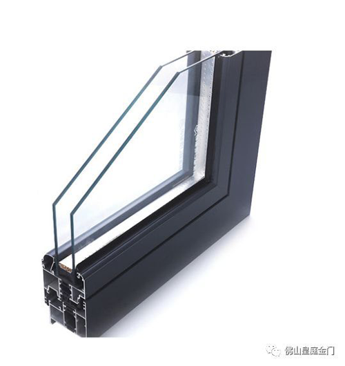 冬天寒氣逼人，不怕，這里有皇庭金門鋁合金門窗