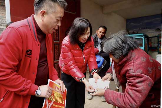 “贈人玫瑰，手有余香” 林德漆回饋社會 與愛同行