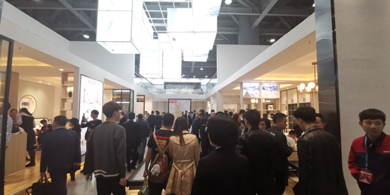 伊百麗攜時(shí)尚全屋家居新品引爆中國（廣州）定制家居盛會(huì)！