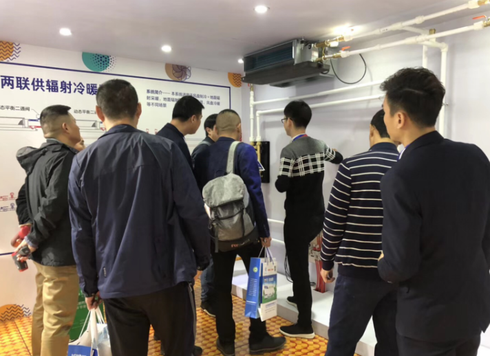 上海熱泵展開(kāi)展首日，伊蕾科斯空氣能展區(qū)人氣爆棚！