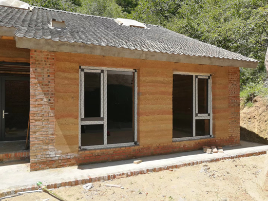 農(nóng)村自建房封窗戶安裝斷橋鋁門窗，便宜又安全 