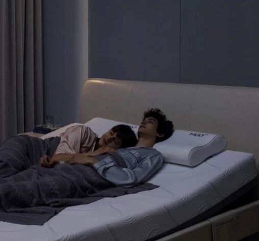 夢(mèng)百合推出全新0壓智能床，開啟全新臥室智能時(shí)代！