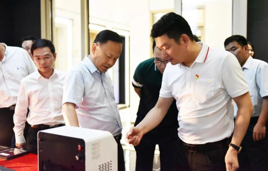 熱烈歡迎佛山市趙海副市長一行蒞臨億合門窗調(diào)研指導