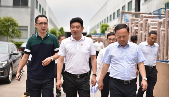 熱烈歡迎佛山市趙海副市長一行蒞臨億合門窗調(diào)研指導