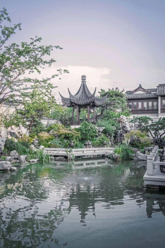 山水為丹青，門窗為鏡頭！三宅門窗為中式建筑添彩… 