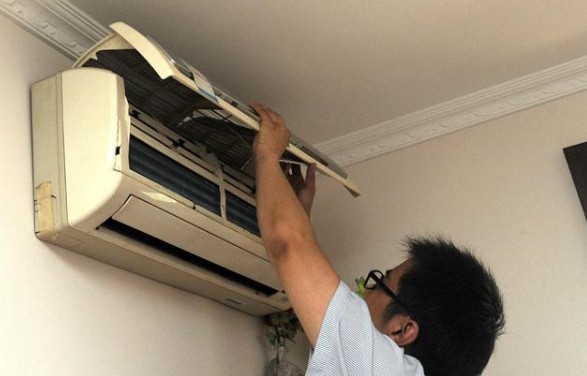 空調(diào)掛機(jī)排水管與空調(diào)眼一樣高，可以嗎？