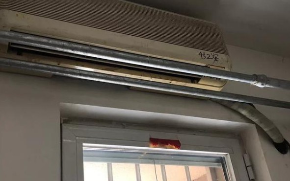 空調(diào)掛機(jī)排水管與空調(diào)眼一樣高，可以嗎？