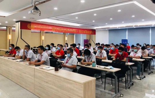 威廉頓陶瓷7月工作部署大會(huì)在總部順利召開