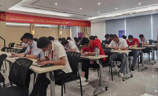 威廉頓陶瓷7月工作部署大會(huì)在總部順利召開