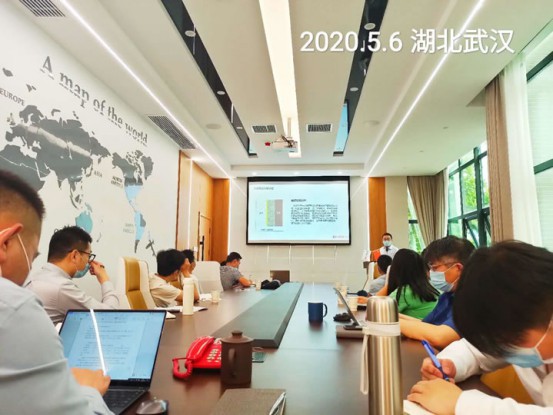 回鄉(xiāng)代理做堿克瓷磚背膠，滴滴司機(jī)不再奔波