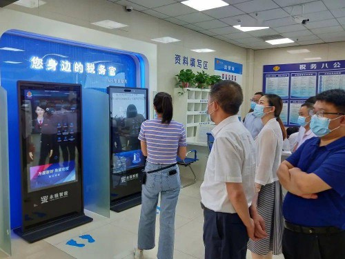 全面落實“深瑞LED合作十條”，一批LED企業(yè)考察江西瑞昌 