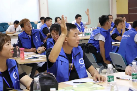 億合門窗從“新”出發(fā)，成功舉辦新一屆新商訓(xùn)練營