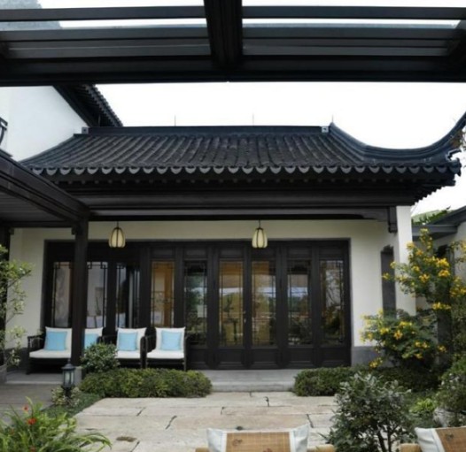 保證生活品質(zhì)，如何選擇自己滿意的復(fù)古鋁合金門窗