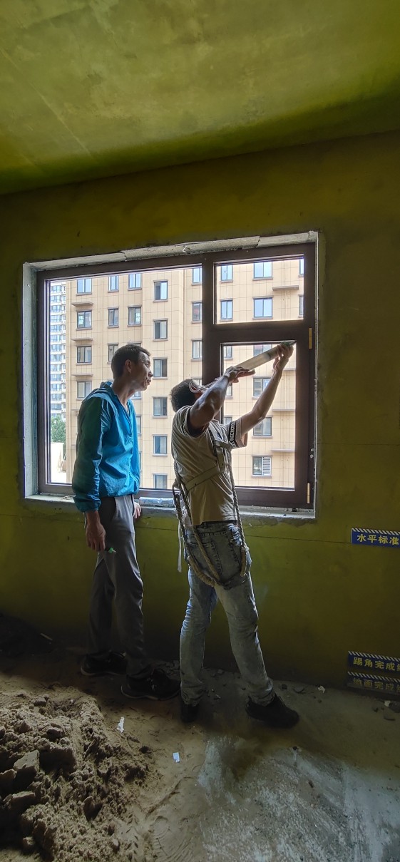 洛陽(yáng)門窗，制作加工廠和定制安裝，這是三種不同的門窗部門