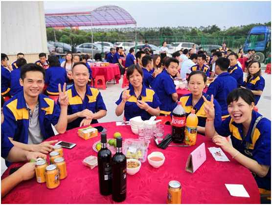 為祖國(guó)71華誕獻(xiàn)禮 簡(jiǎn)潔“迎國(guó)慶、慶中秋”晚宴圓滿落幕